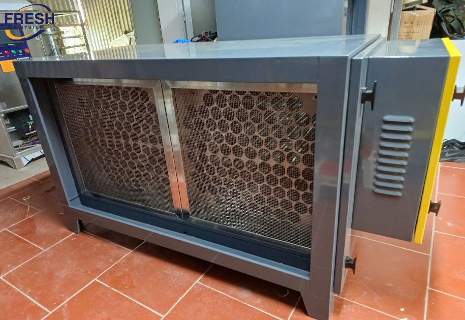 may-loc-tinh-dien-xu-ly-khoi-bep